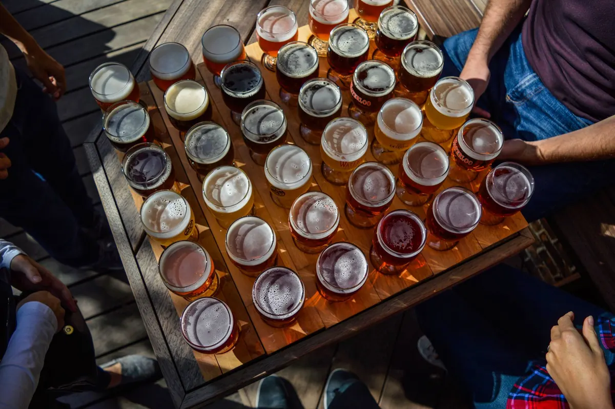 Craft Beer Tasting Checklist: 12 Flavors to Identify in Every Pint